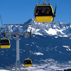 滑雪缆车